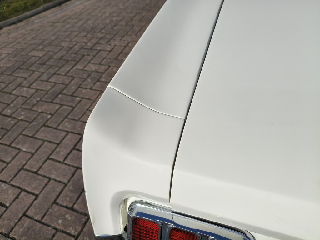 51802978-53.jpg