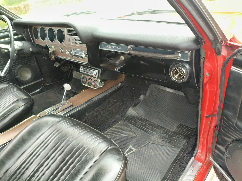 52757100-62.jpg