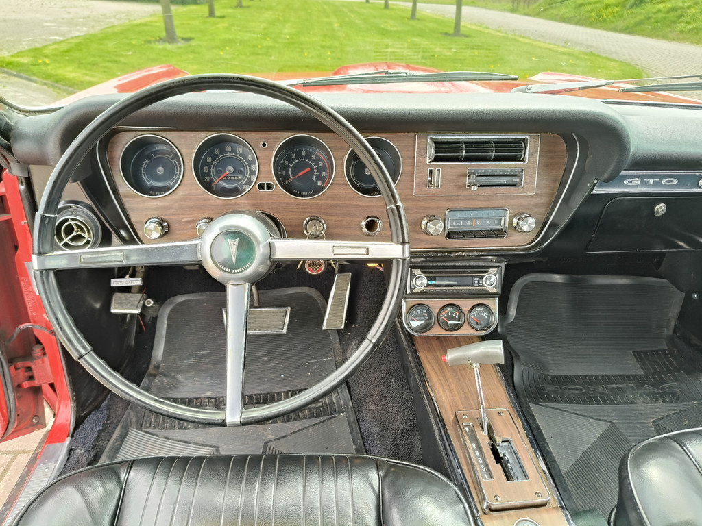 52757100-97.jpg