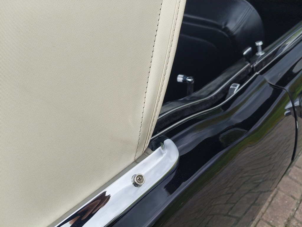 53276679-22.jpg